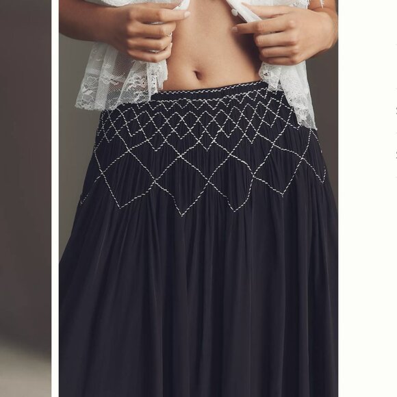 By Anthropologie Smocked Soft Midi Skirt Size XS - Picture 1 of 6